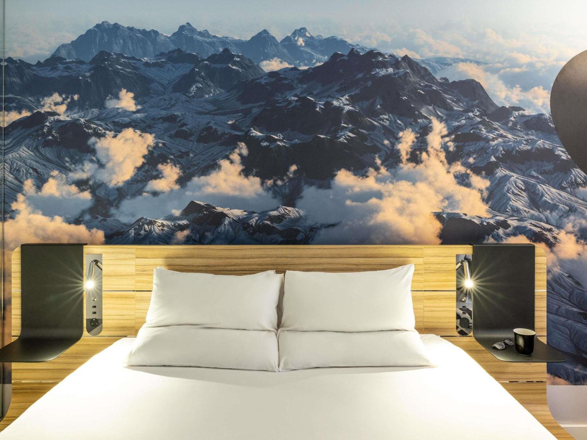 Standard Zimmer mit Queensize-Bett und Sofa